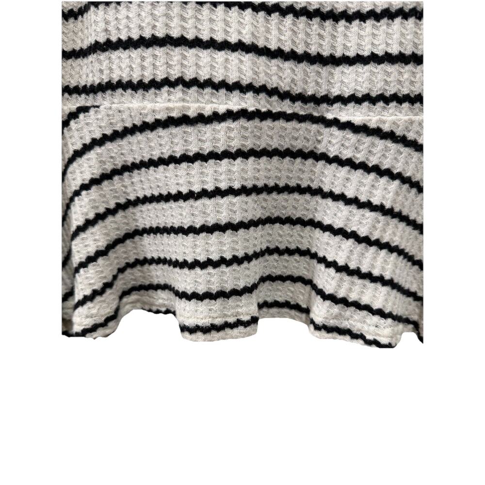 We The Free Auntie Em Thermal Top S/P Black White Boxy Peplum Raw Edge Coastal - Picture 5 of 11